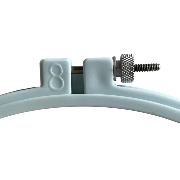 WonderArt Stamped Pillow Cases Embroidery Kits Two Pairs with Embroidery Hoop - Picture 9 of 11